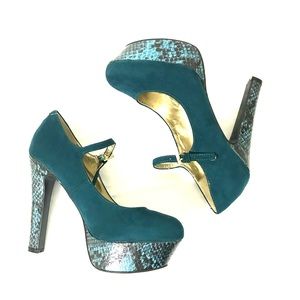 ✨G by GUESS VARIKA2 Teal Platform Heels Size 8✨